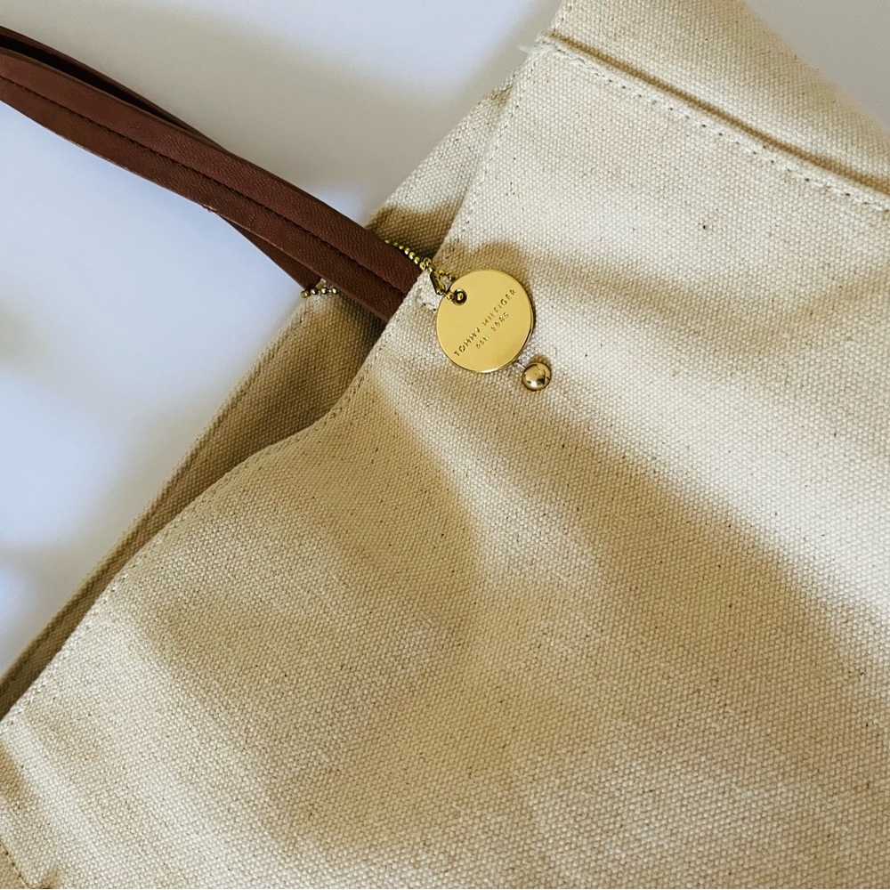 Tommy Hilfiger Canvas & Vinyl Tote Bag Travel Bag Tommy Hilfiger Bag gold charm - Picture 6 of 16